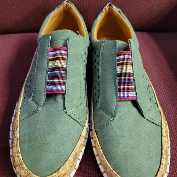 Slip on casual walking shoe - Picture 3 of 4